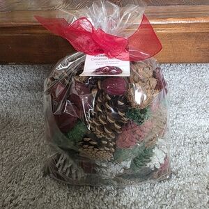 Holiday Pinecone Potpourri with Red Accents